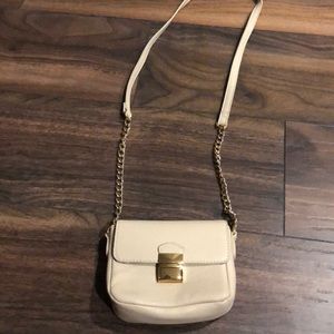 FOREVER 21 small cream colored crossbody